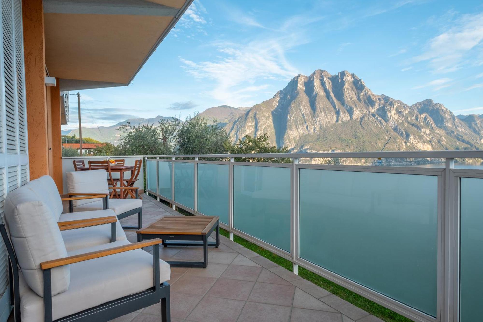 Happy Guest Apartments - Blue Apartment Riva di Solto Exterior foto